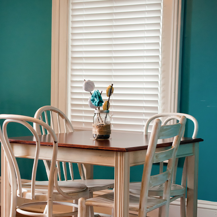 blinds-in-dining-area